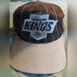 Vintage Starter 90's NHL LA Kings Pinstripe Starter Hat‎